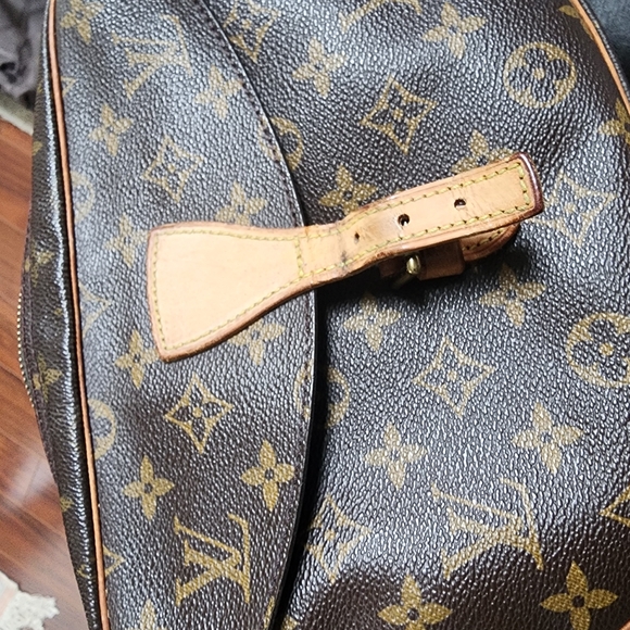 Authentic Louis Vuitton Juene Fille crossbody - Picture 13 of 15